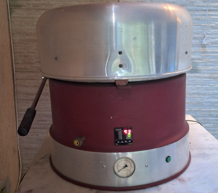 Forno Profissional de Pizza a Gás 44cm Excelente Estado - GLP